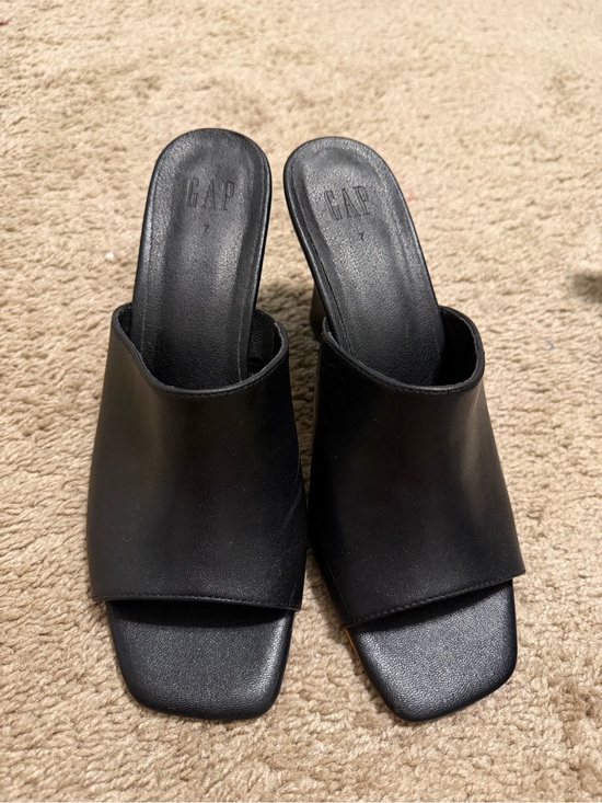 GAP Shoes - GAP Black Open-Toe Slide Mules